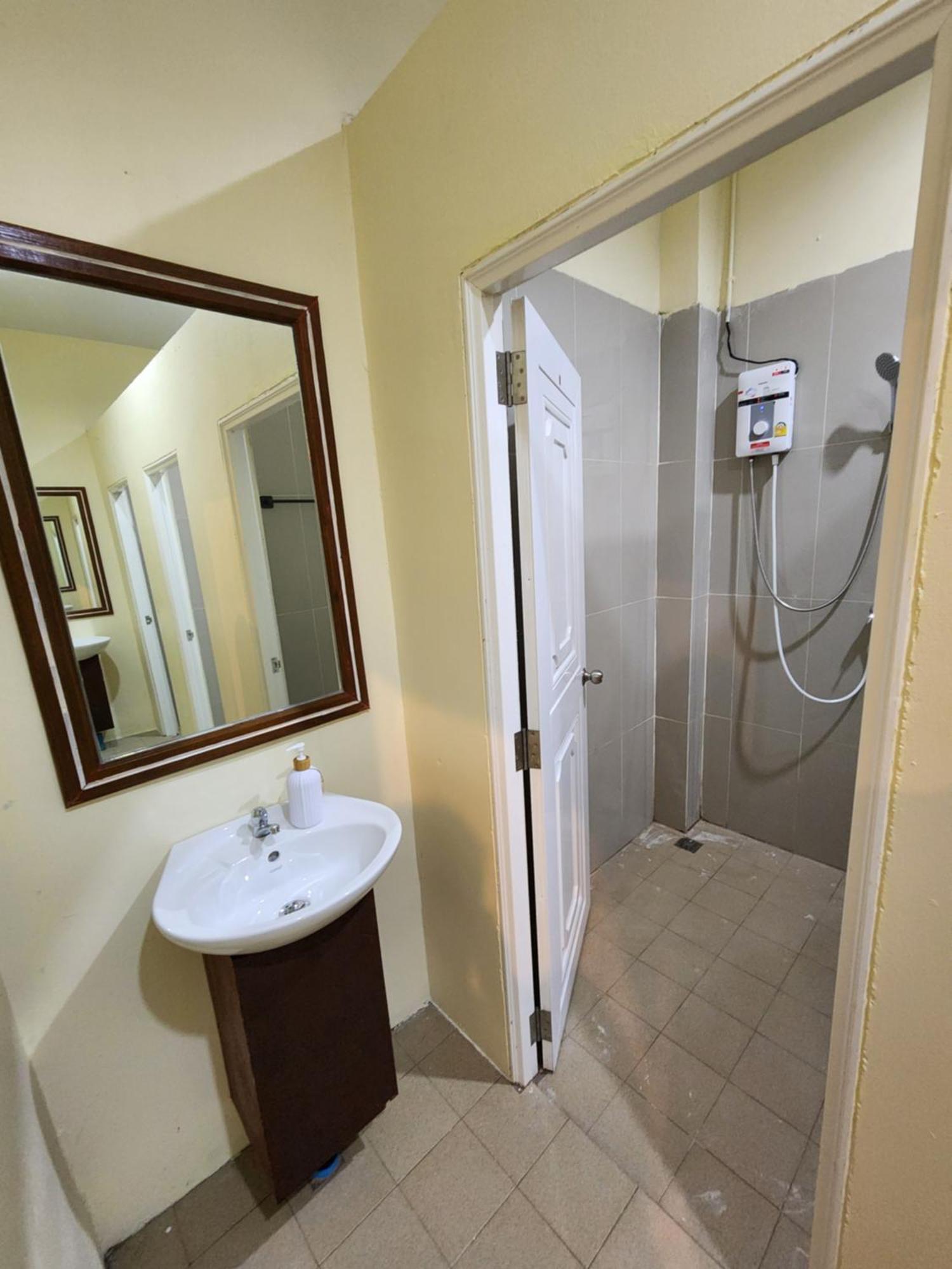 Skypearl Guesthouse & Pub 코타오 외부 사진