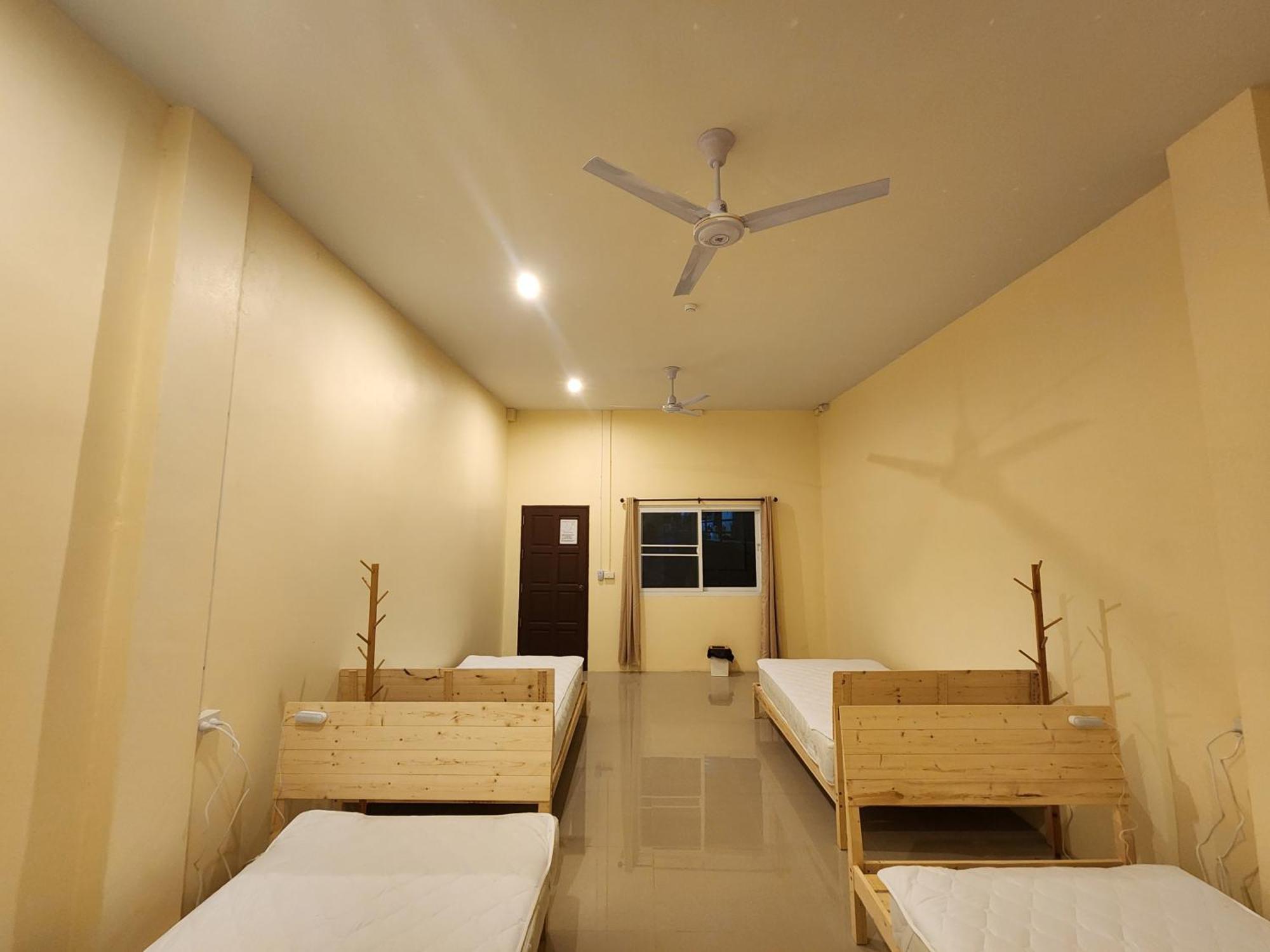 Skypearl Guesthouse & Pub 코타오 외부 사진